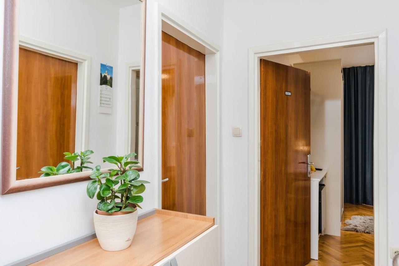 Neva Room With Private Bathroom 扎达尔 外观 照片